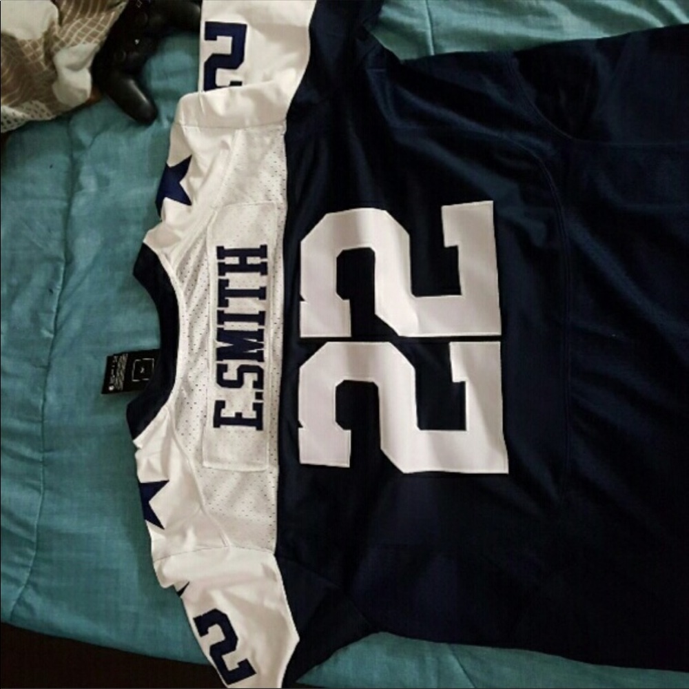 Men's 2xl Dallas Cowboys Thanksgiving day jersey.