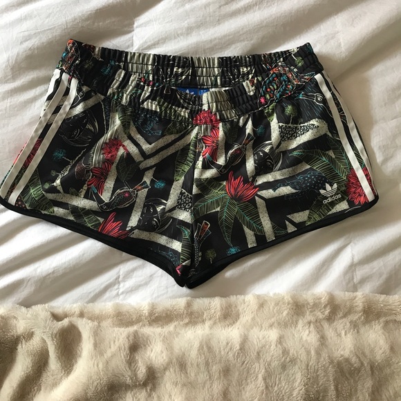 Adidas Floral/Aztec/Geometric Print Shorts. Sz L - Picture 1 of 2