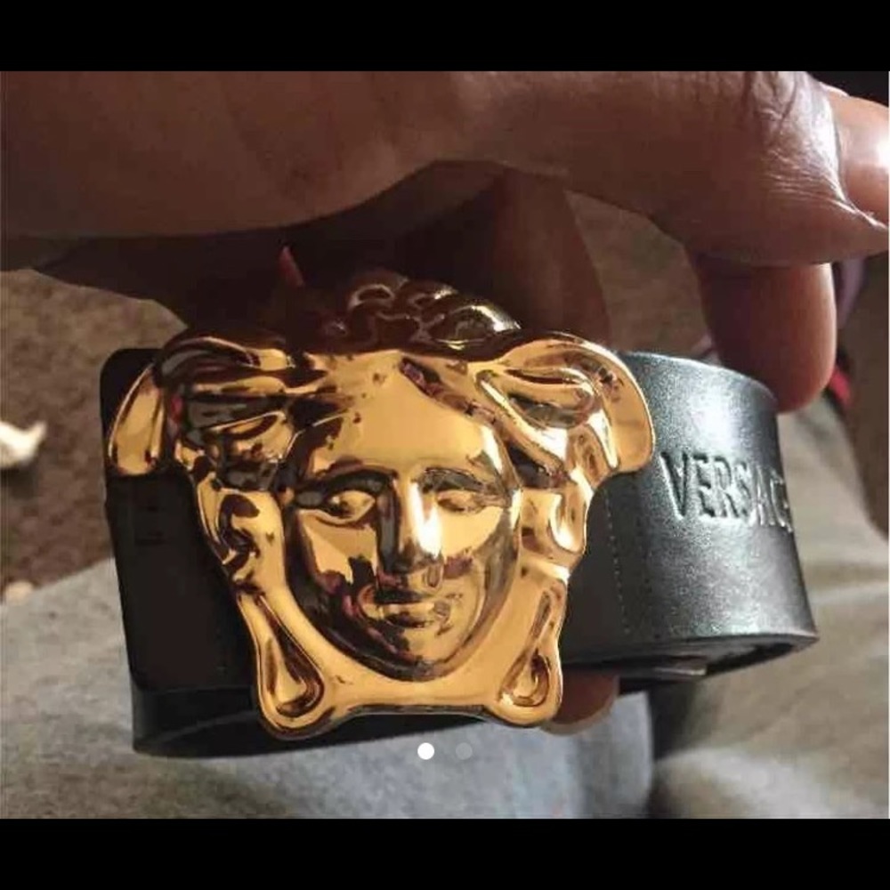 Men's Versace belt used a few times.