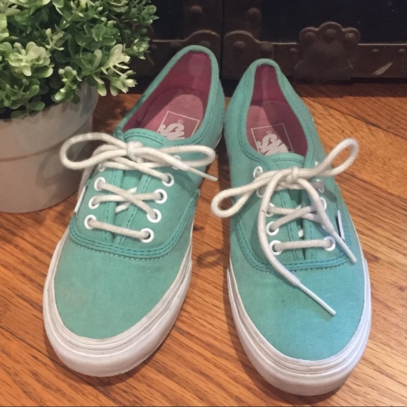 Vans Shoes - VANS women's lace up shoes size 5 fits like 5.5