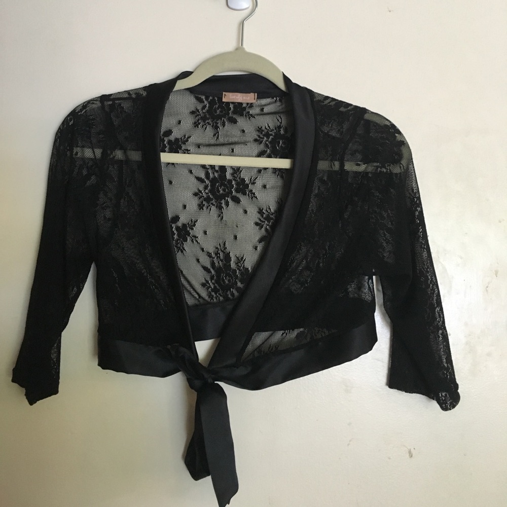 Forever twenty one black lace shrug