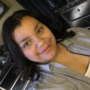 Meet your Posher, Ana