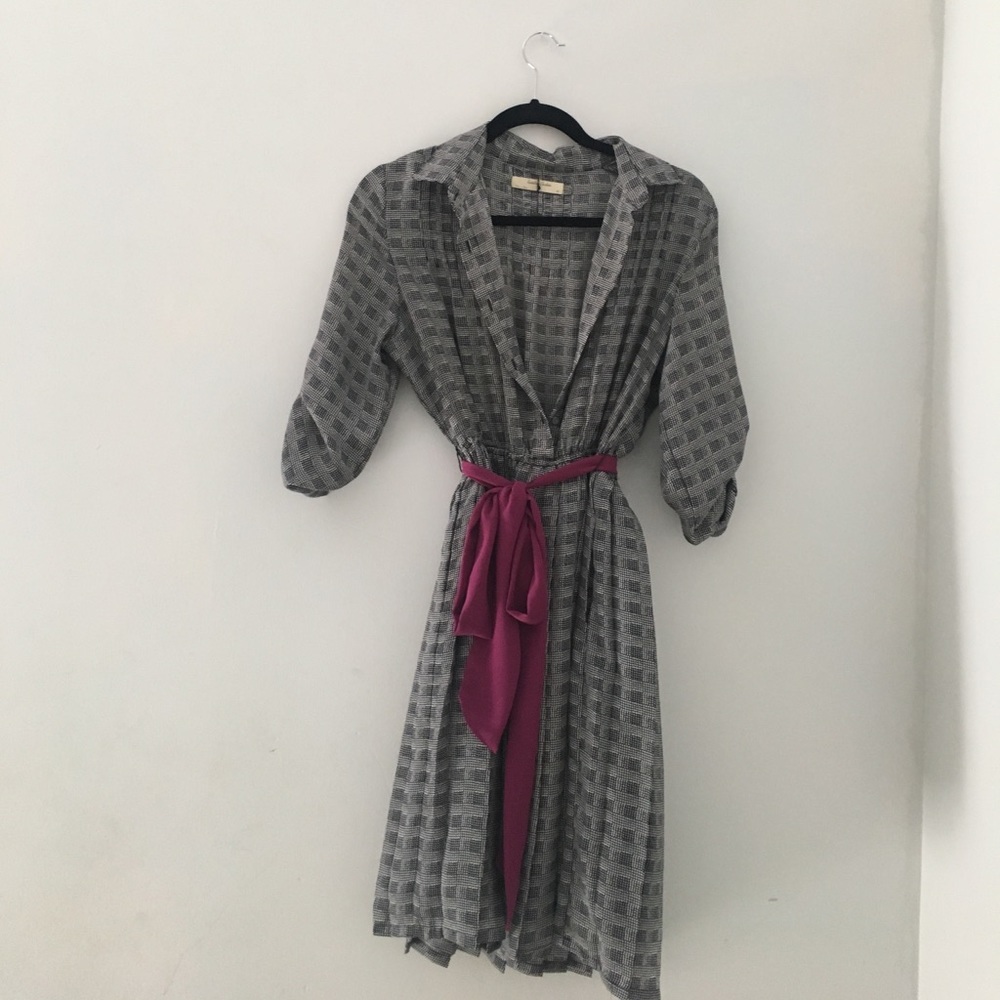 Adorable wrap dress! Perfect for work!