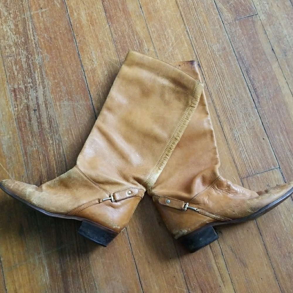 Boots - Picture 2 of 3
