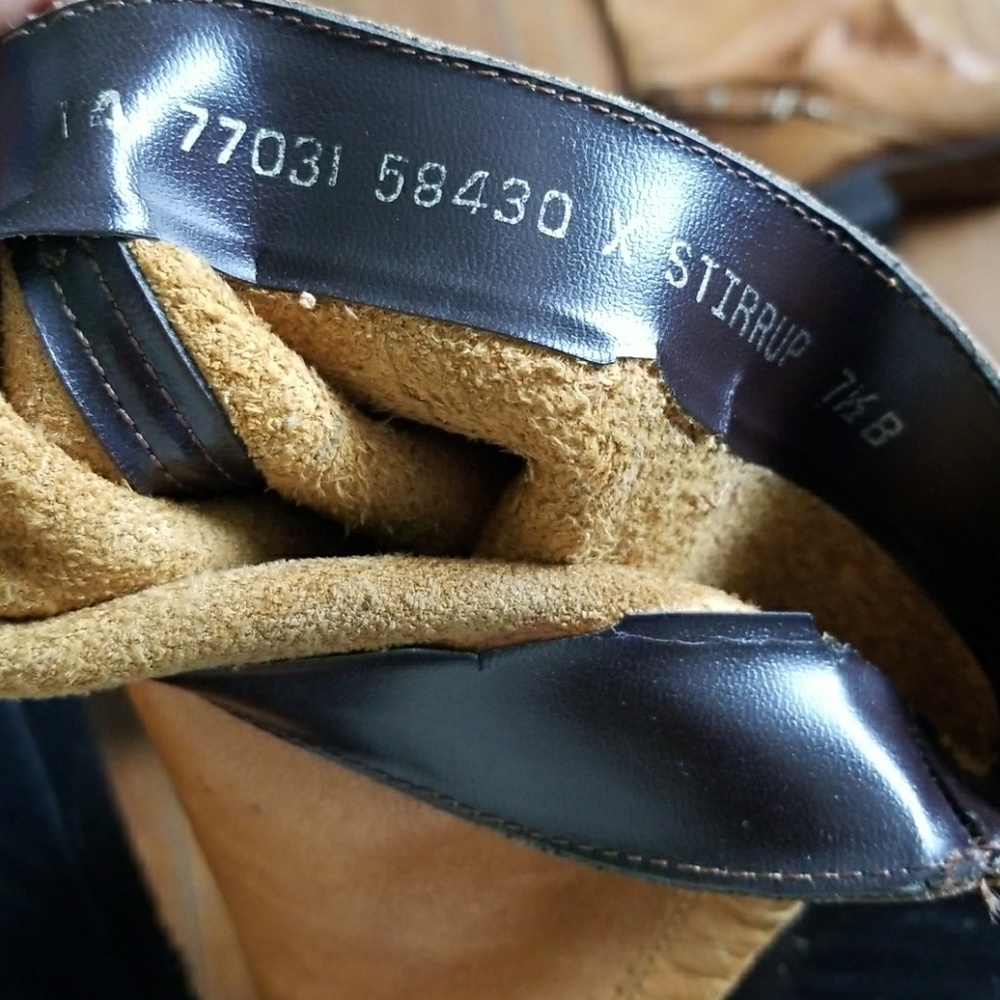 Boots - Picture 3 of 3