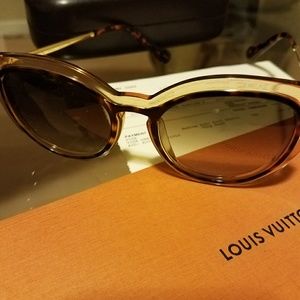 Louis  Vuitton Willow Dark Tortoise Sunglasses