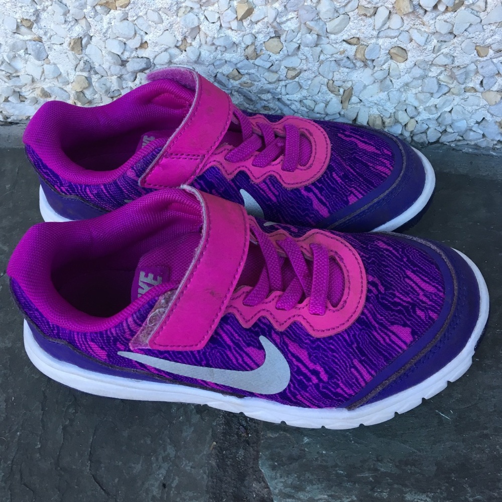 Adorable purple nikes little girls 11
