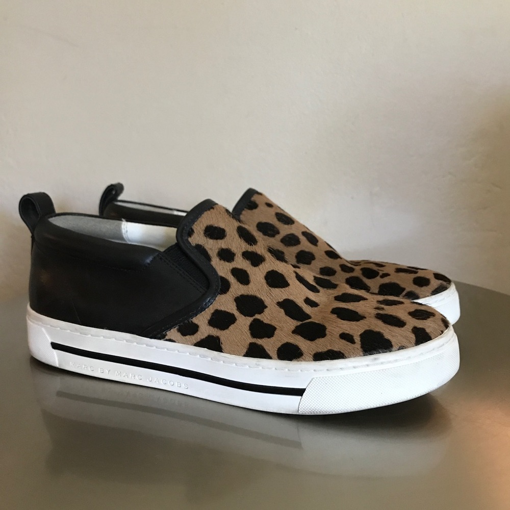 Marc Jacobs leopard slip on