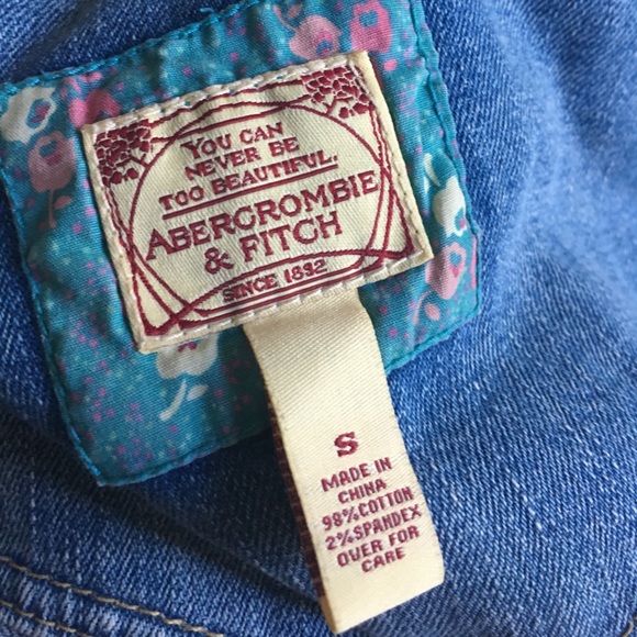 A&F jean jacket size s - Picture 5 of 5