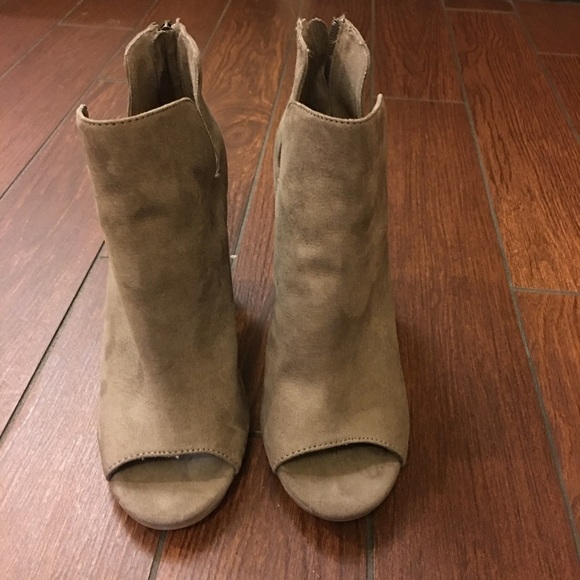 Brown booties - Picture 2 of 2