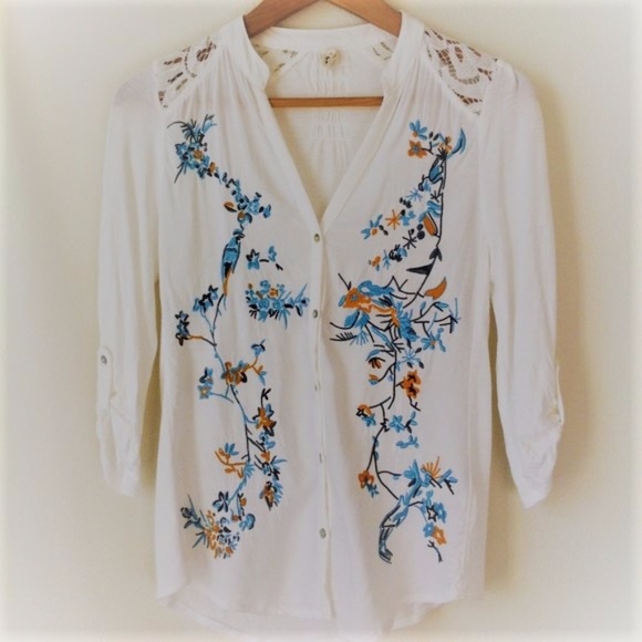Anthropologie Embroidered Kalei Buttondown by TINY - Picture 3 of 6