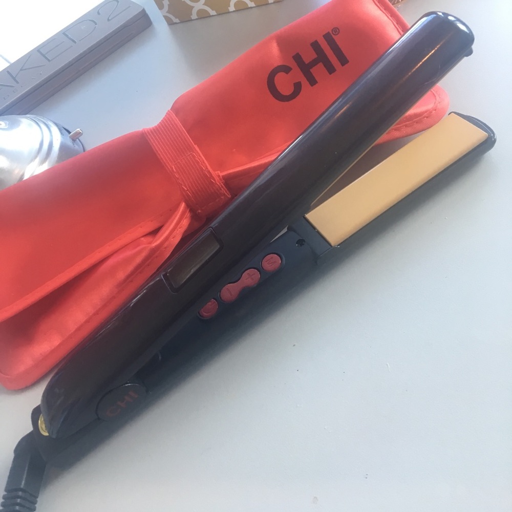 Chi G2 Ceramic & Titanium 1" Flat Iron