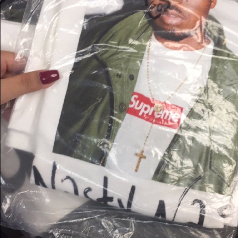 SOLD‼️NAS TEE - SUPREME 🔥 NWT - Picture 1 of 4
