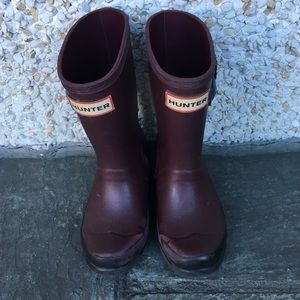 Hunter boots plum size 11