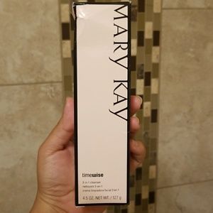 Mary Kay 3 in 1 cleanser