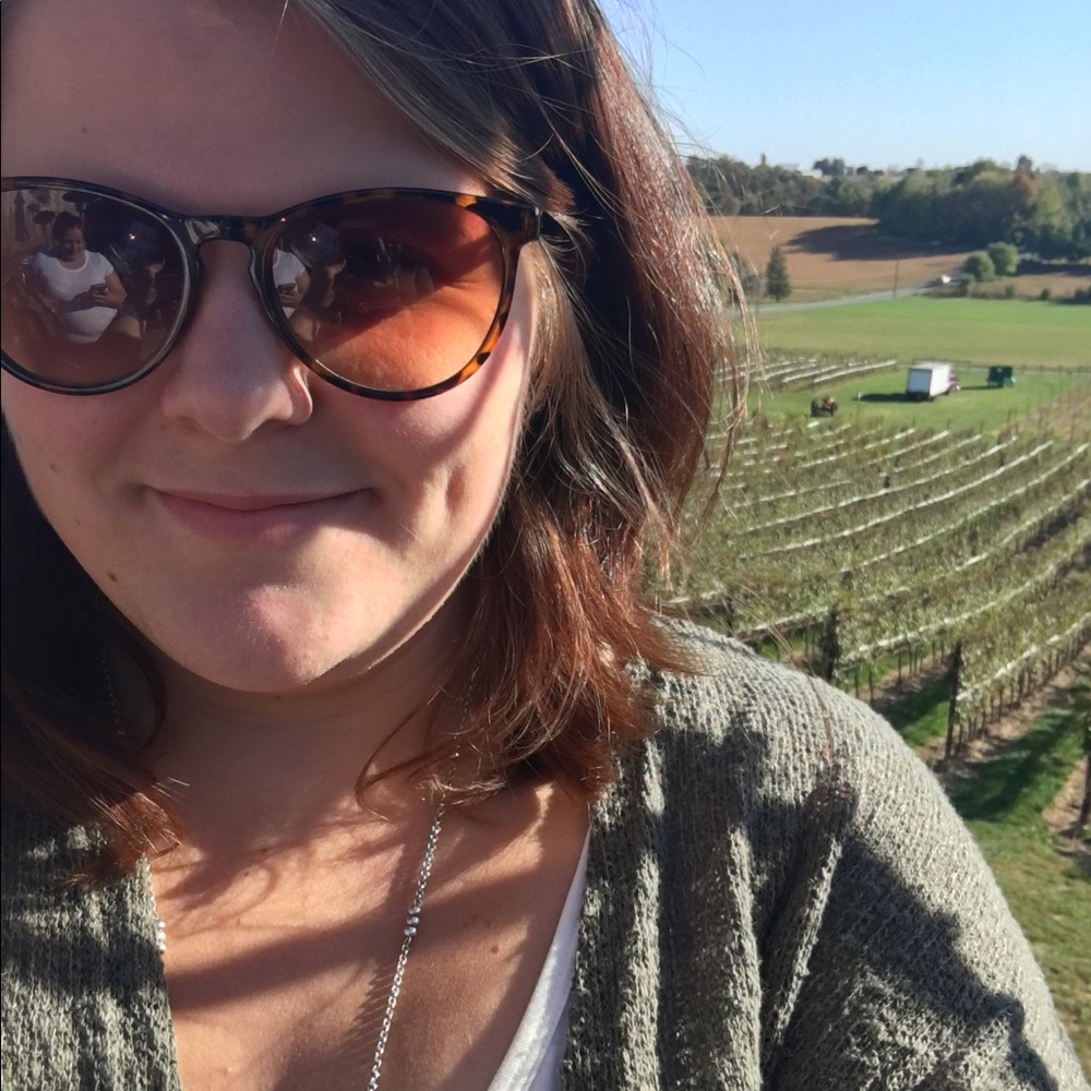 Meet your Posher, Marissa