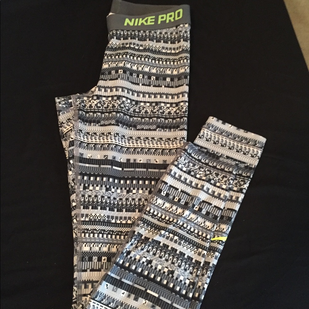 Nike workout leggings
