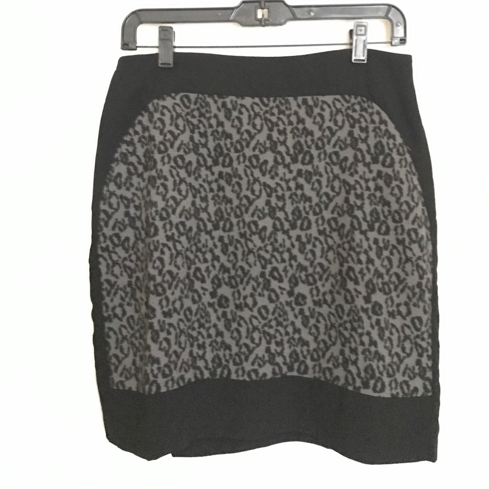 Black skirt with cheetah print