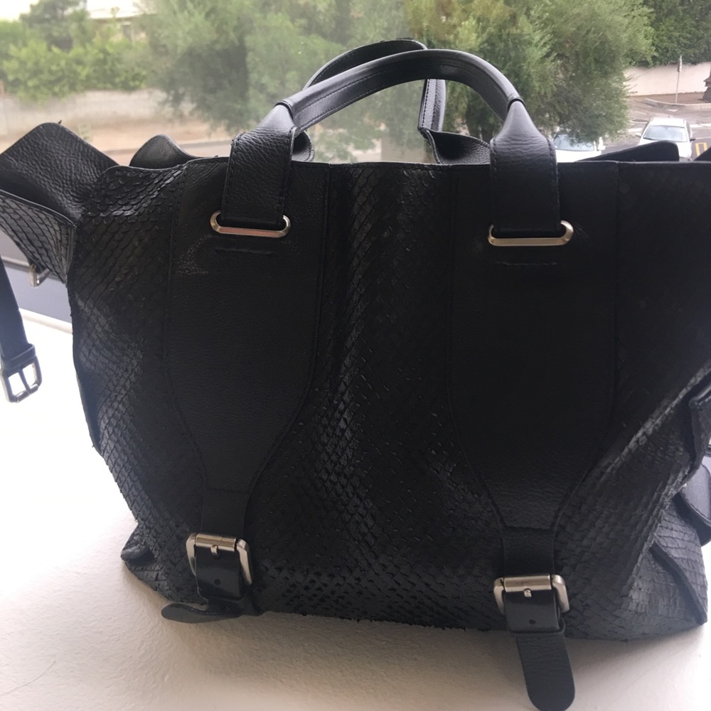 👜 Theory Genuine leather tote (faux snakeskin) - Picture 4 of 4