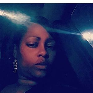 Meet your Posher, Lola