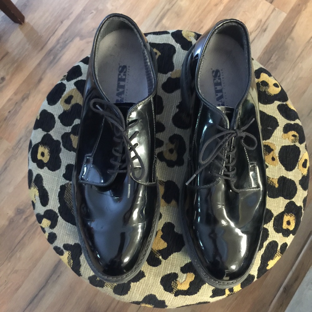 Men's uniform shoes