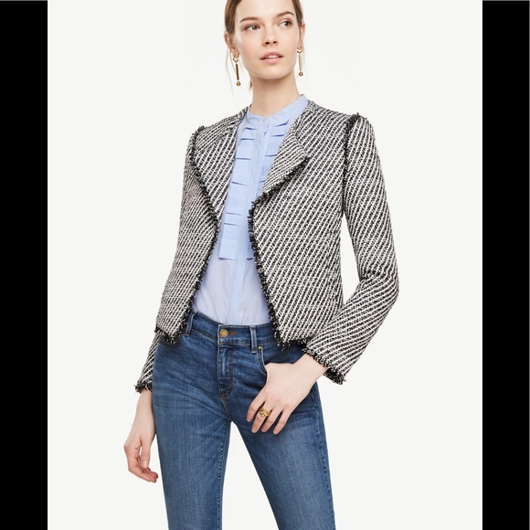 🎉HP🎊❤️Ann Taylor fringe trim blazer. - Picture 2 of 8
