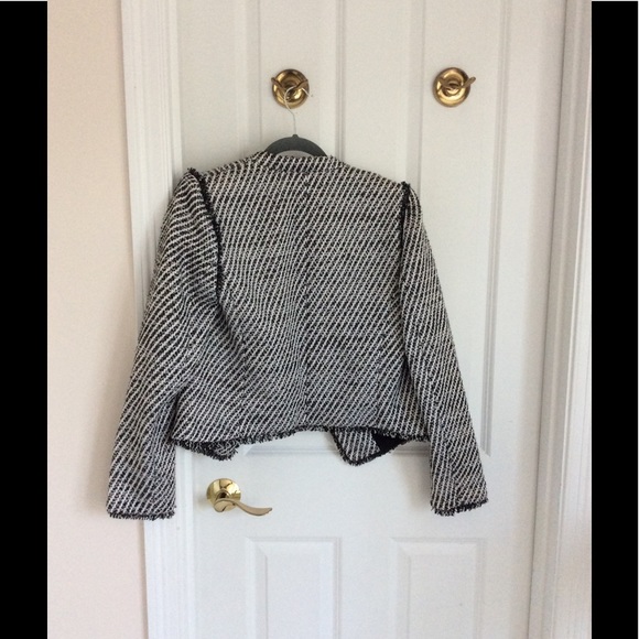 🎉HP🎊❤️Ann Taylor fringe trim blazer. - Picture 7 of 8