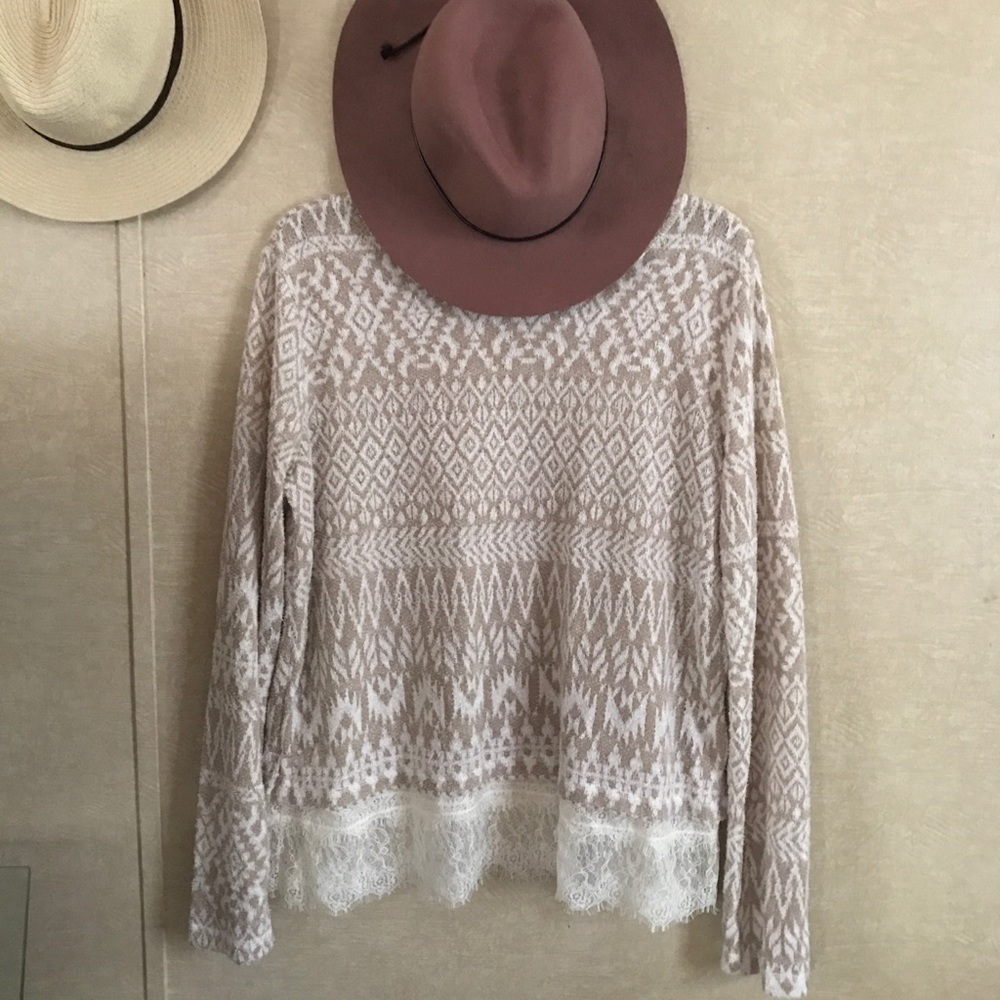 Jessica Simpson Sweater