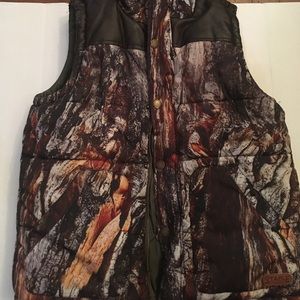 Staple camo/green reversible vest
