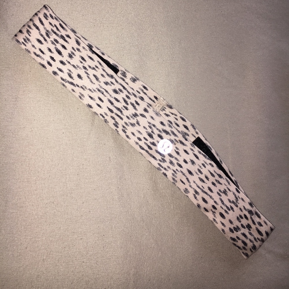 Lulu Lemon Headband. Never worn.