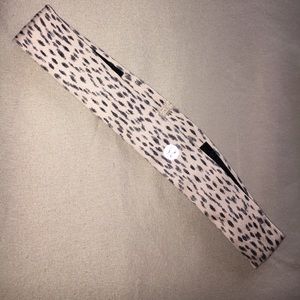 Lulu Lemon Headband. Never worn.