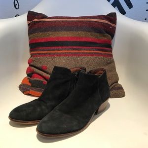 Black Suede Sam Edelman "Petty" Chelsea Boot - 7.5