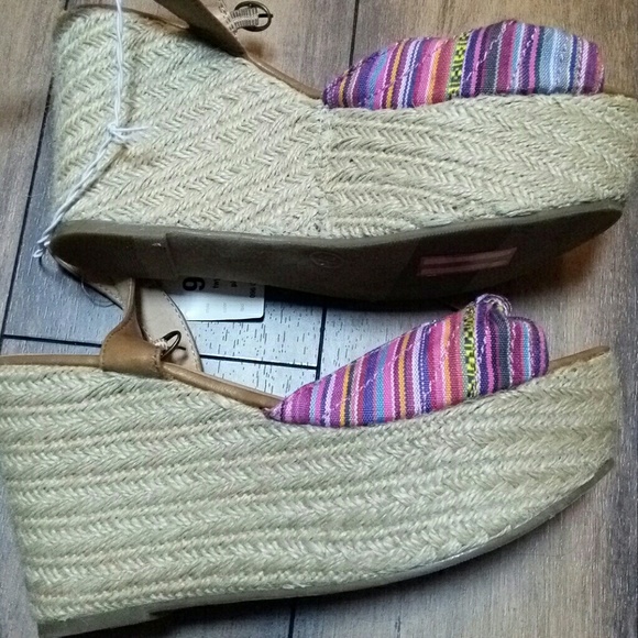Xhilaration twyla pink espadrilles size 9.5 - Picture 3 of 4