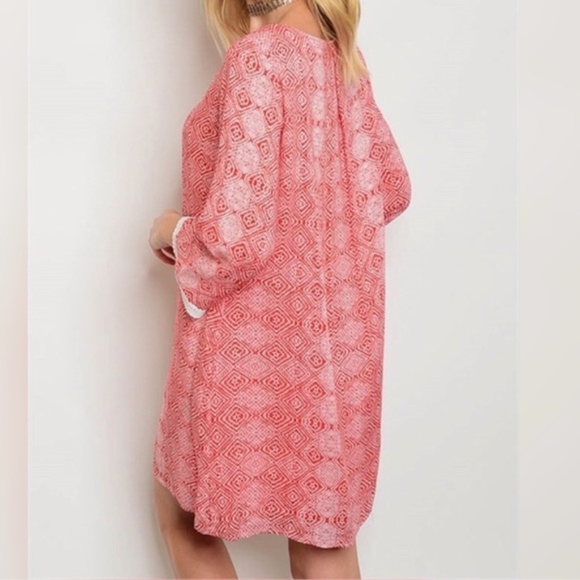 Red & White Tribal Print Dress w/Bell Sleeves - Picture 3 of 3