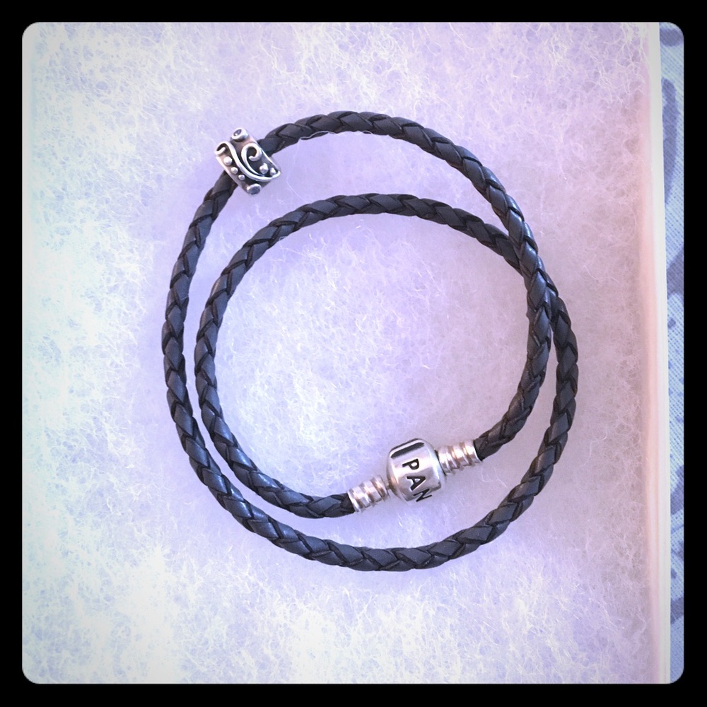 Grey pandora bracelet with one silver charm