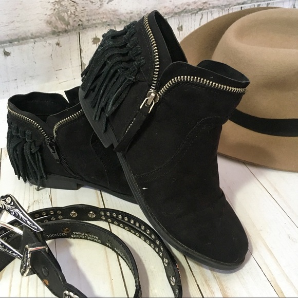 Dolce Vita Shoes - 💲⬇️SALE! Dolce vita Black suede fringe booties