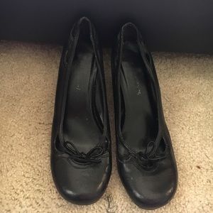 1in heels. Good for any formal event