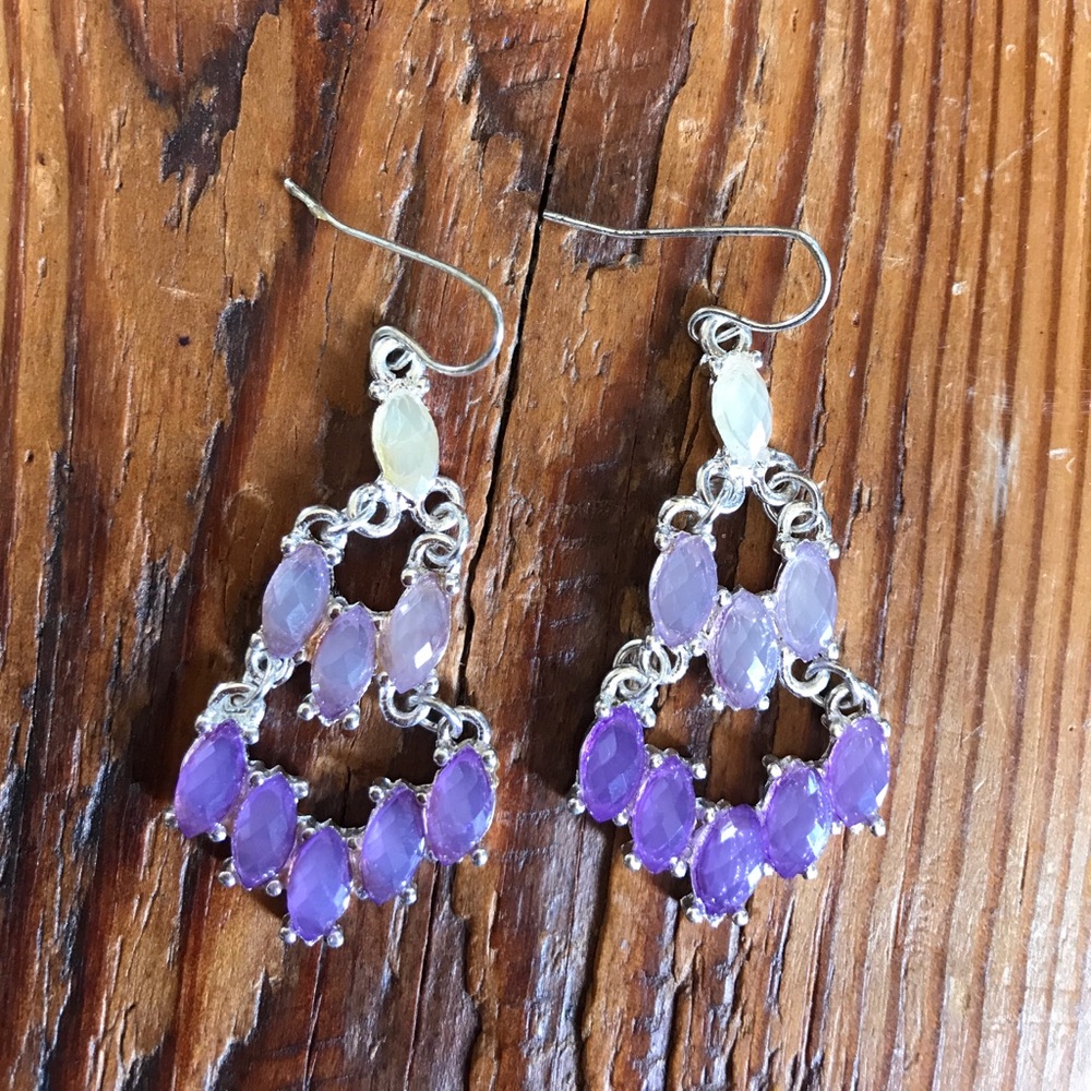 ~*pretty!*~ lavender faceted crystal earrings