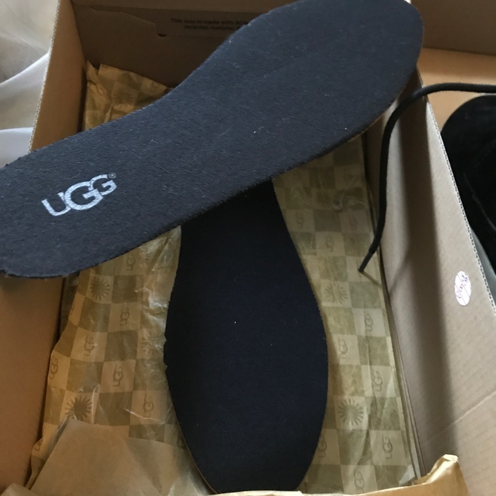 Ugg Shoes - image 6