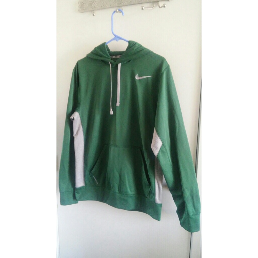 NIKE THERMA-FIT