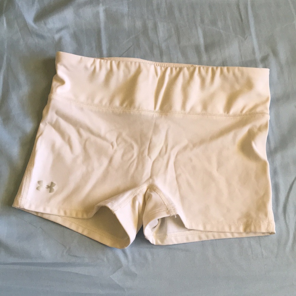 🚫SOLD🚫 Under Armour White spandex shorts