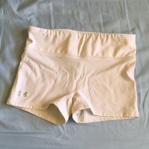 🚫SOLD🚫 Under Armour White spandex shorts