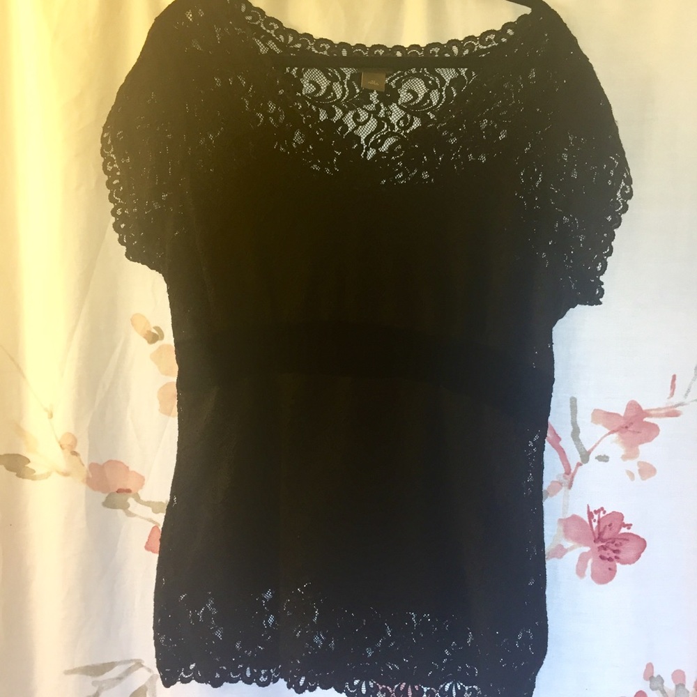 Ann Taylor Black Lace V Neck Short Sleeved Top