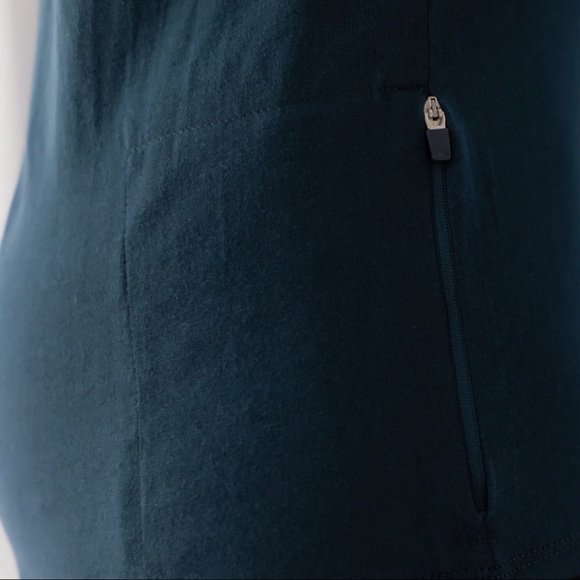 East Side Workout Hoodie *Last 1! - Picture 4 of 7