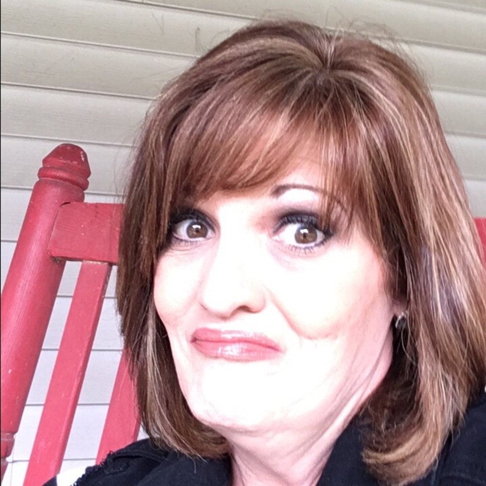 Meet your Posher, Monica