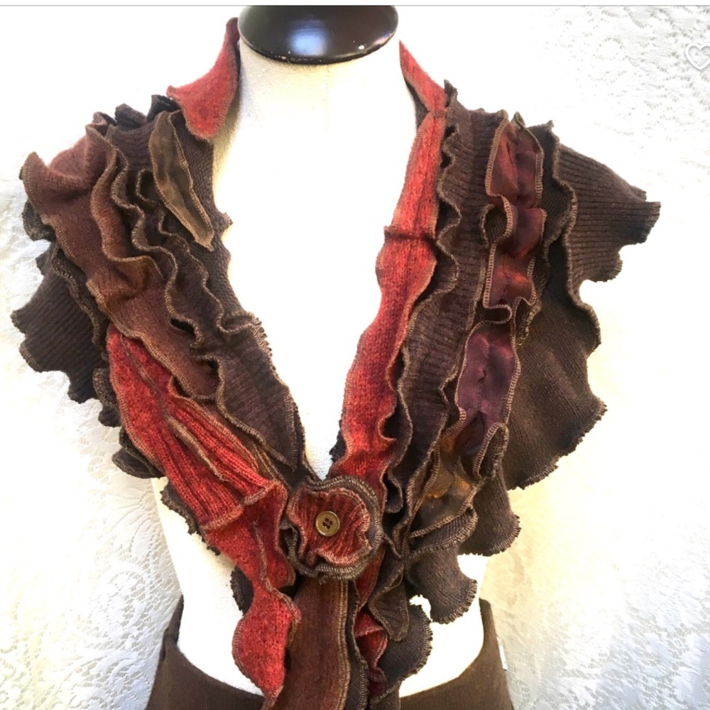 🆕🌹HANDMADE  WITH EMBELISSHENTS THAT MAKE IT POP