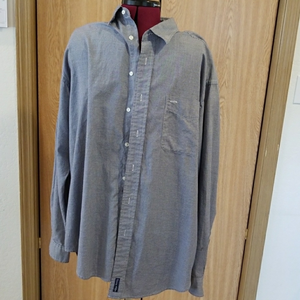 Tommy Hilfiger button up