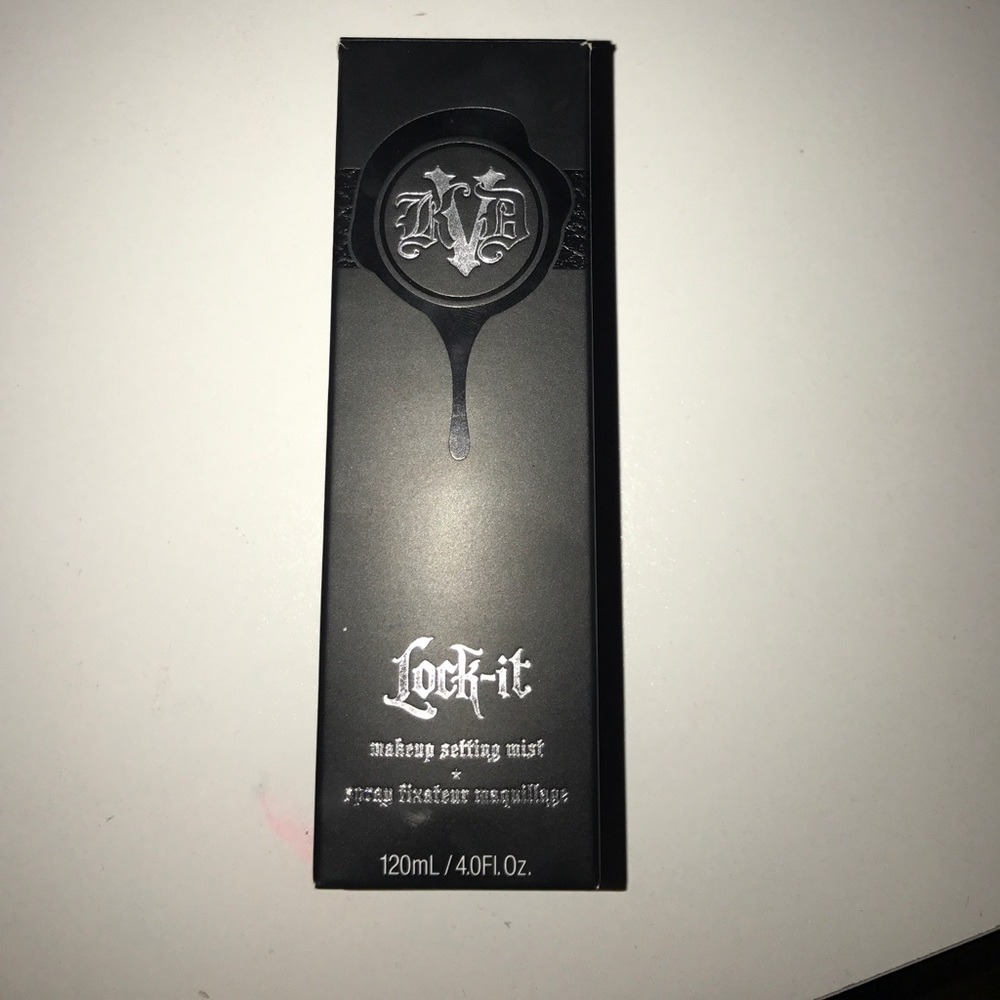 KatVonD Lock it makeup setting spray