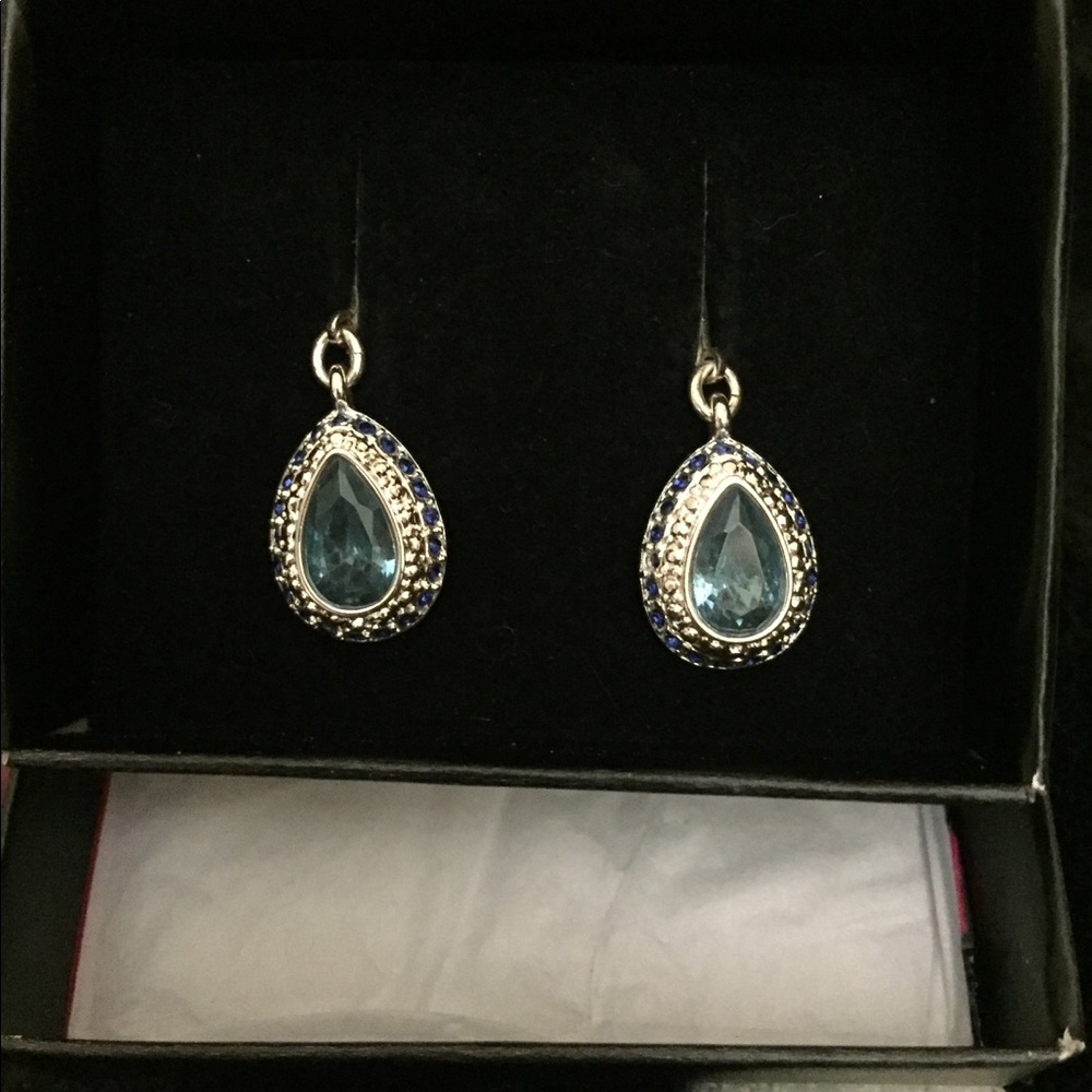 Avon Fancy Affair earrings