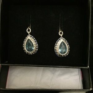 Avon Fancy Affair earrings